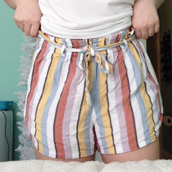 Hollister flowing short set of 3 - Picture 4 of 7